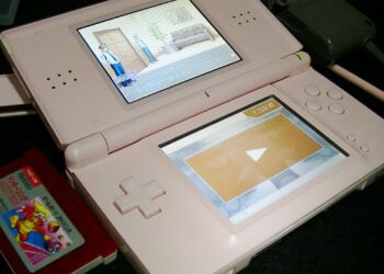 ヤフオクで￥５２０今さらDSライト買ってみた☆GBアドバンスソフトやるために！