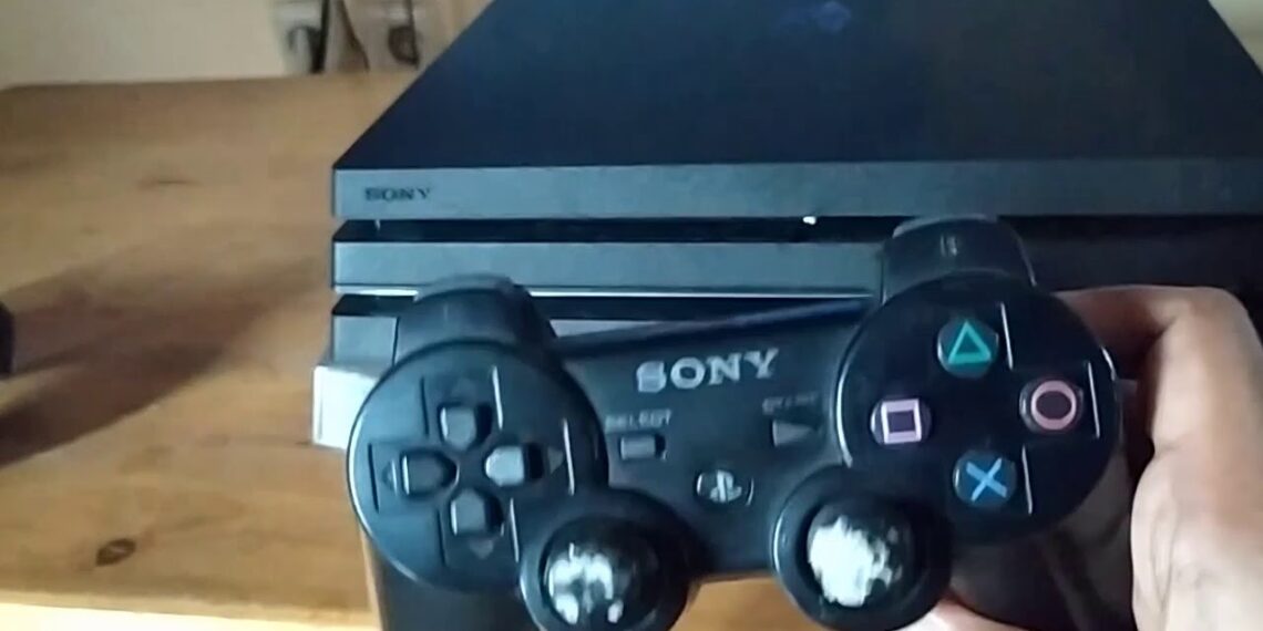 PS3コントローラーをプレイステーション4に接続する方法、それは機能しますか？